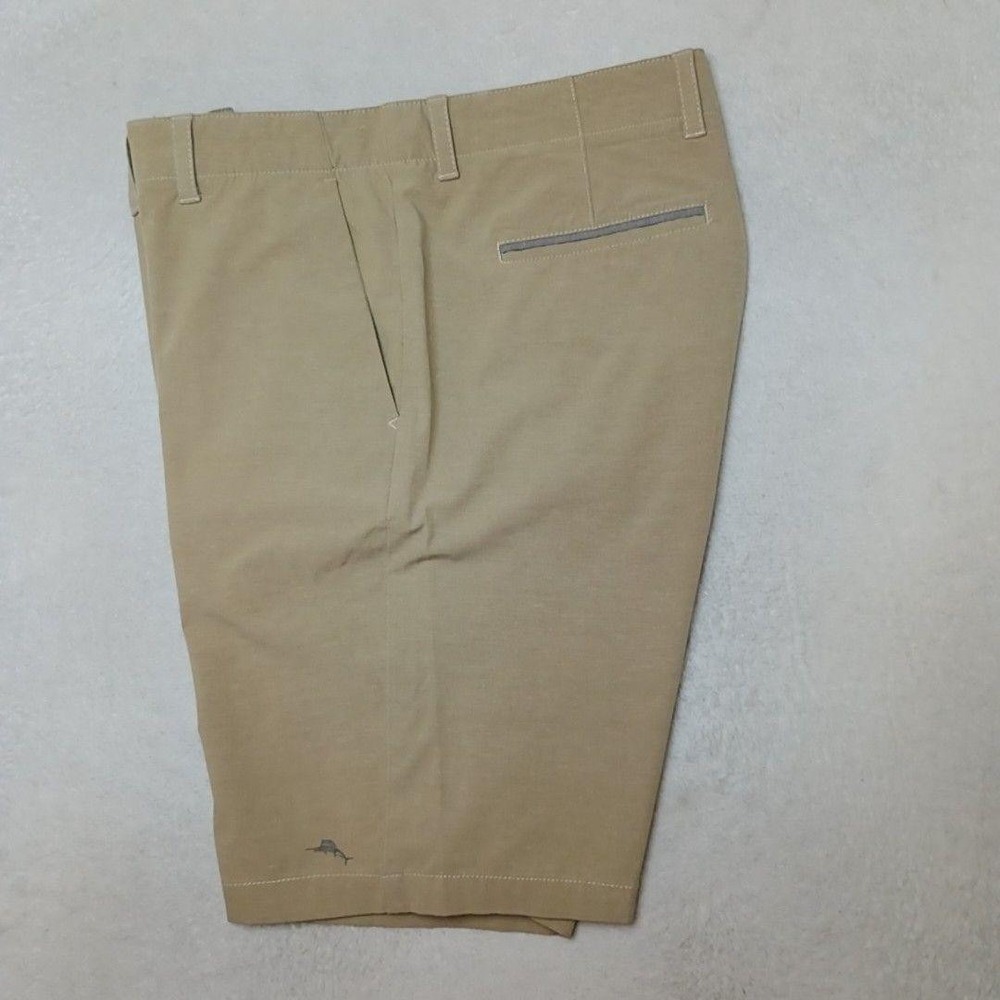 Tommy Bahama Shorts Mens 35 Beige 10.5" Golf Chino Microfiber Stretch Pockets